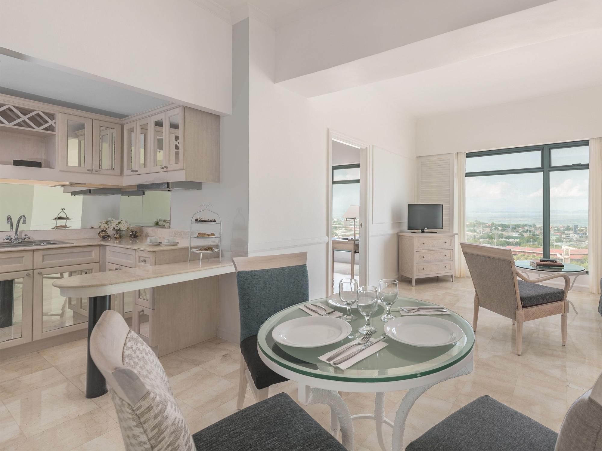 Vivere Hotel And Resorts Muntinlupa City Ngoại thất bức ảnh