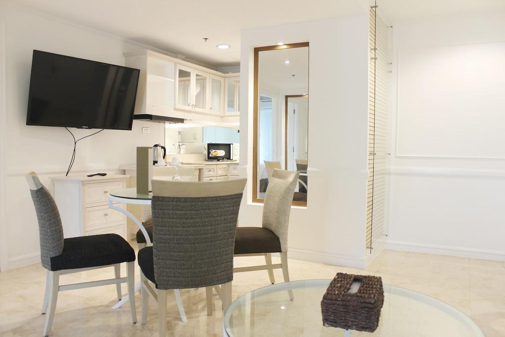 Vivere Hotel And Resorts Muntinlupa City Ngoại thất bức ảnh