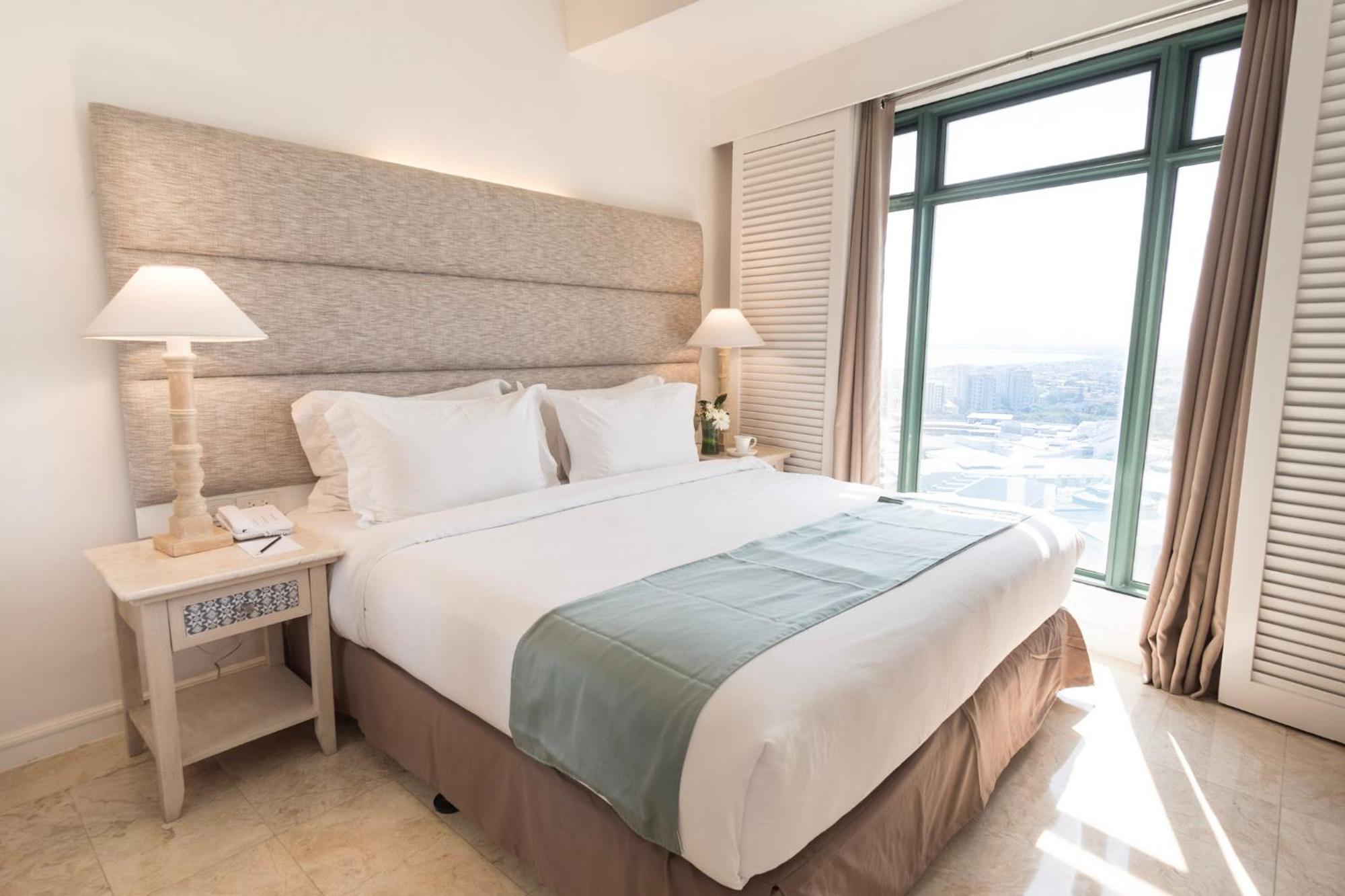 Vivere Hotel And Resorts Muntinlupa City Ngoại thất bức ảnh