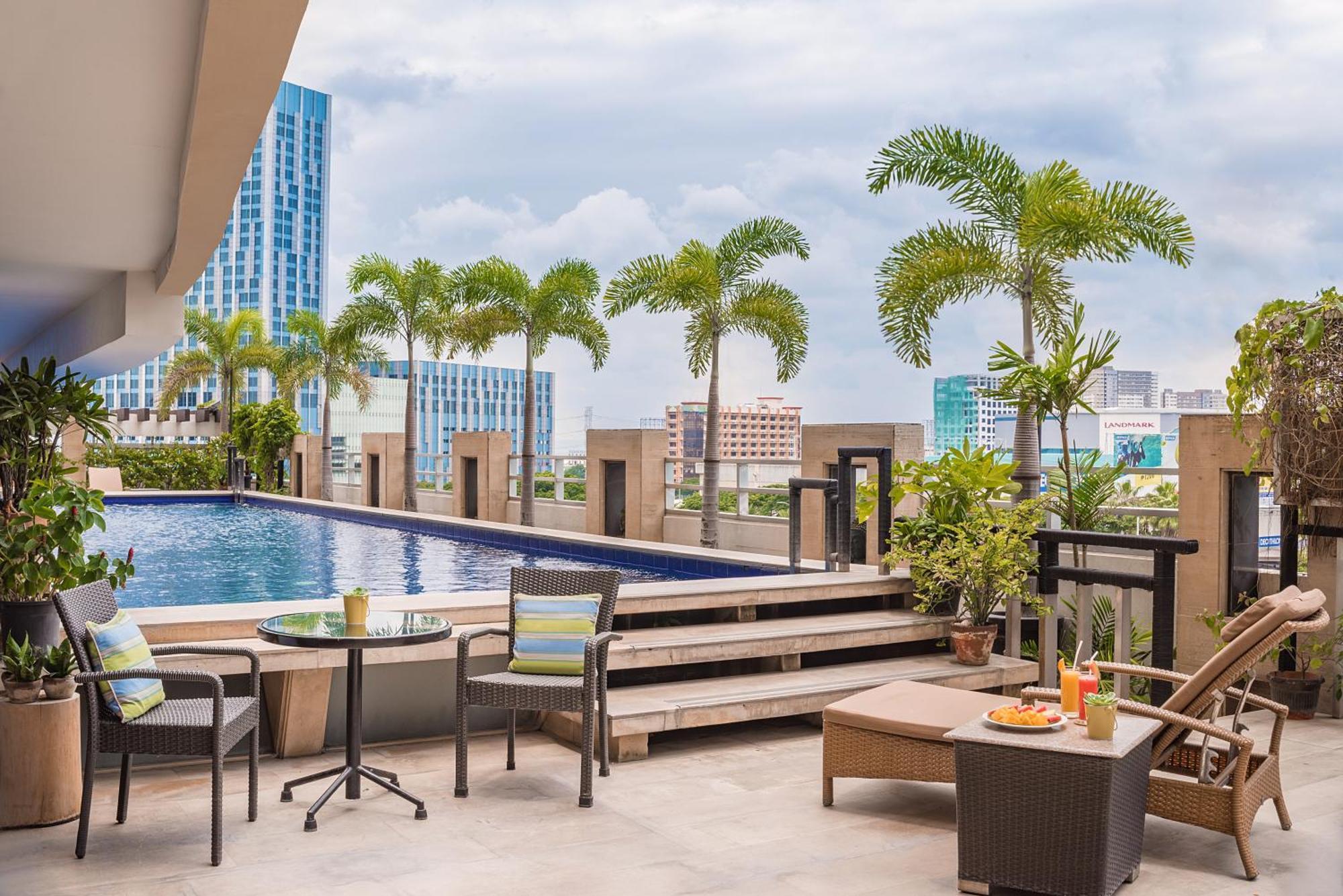 Vivere Hotel And Resorts Muntinlupa City Ngoại thất bức ảnh