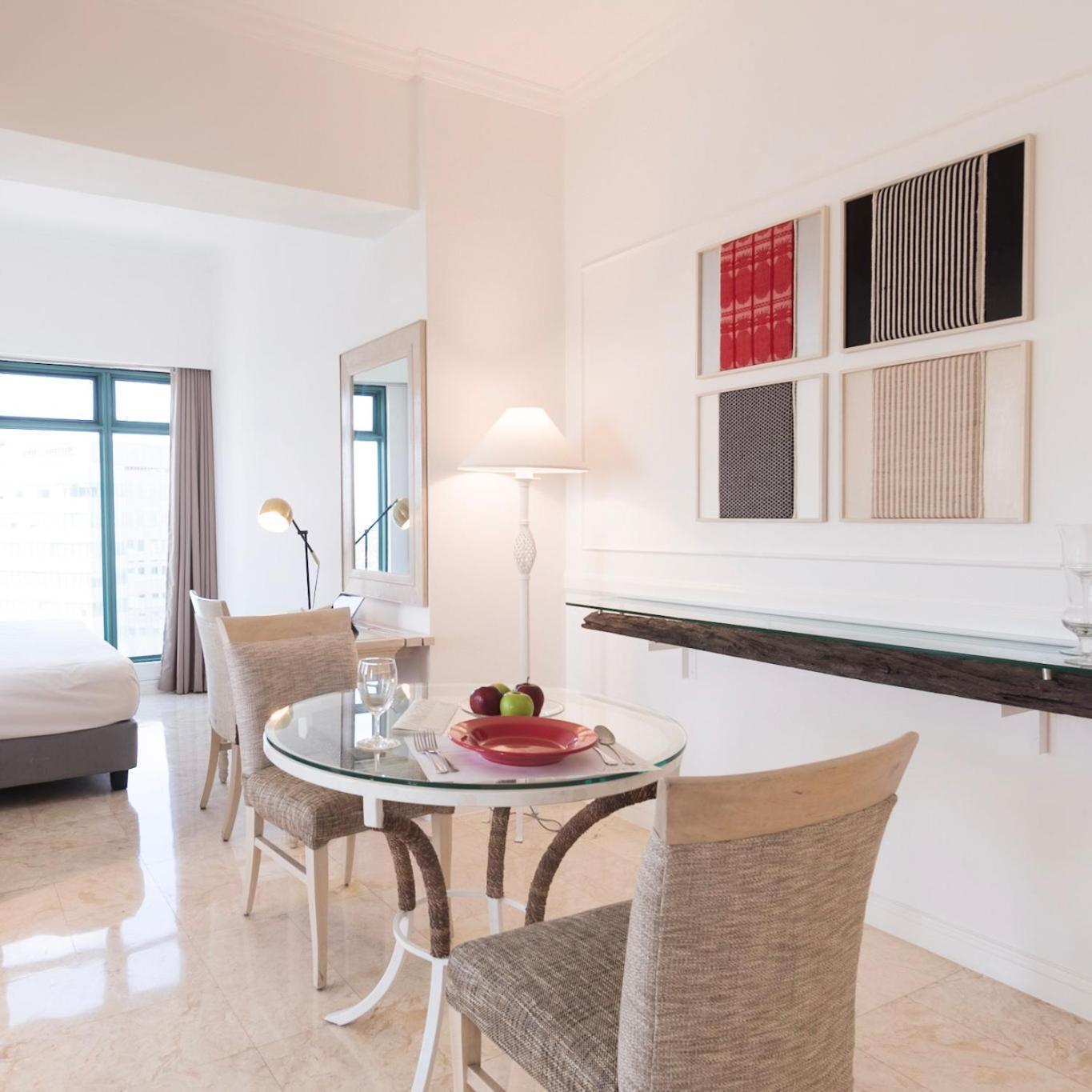 Vivere Hotel And Resorts Muntinlupa City Ngoại thất bức ảnh