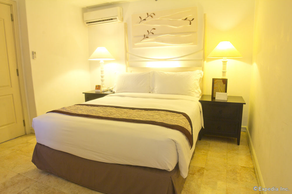 Vivere Hotel And Resorts Muntinlupa City Ngoại thất bức ảnh