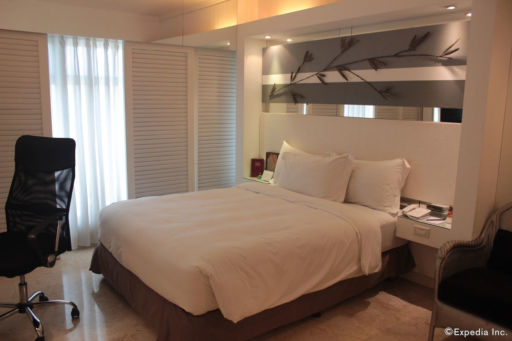 Vivere Hotel And Resorts Muntinlupa City Ngoại thất bức ảnh
